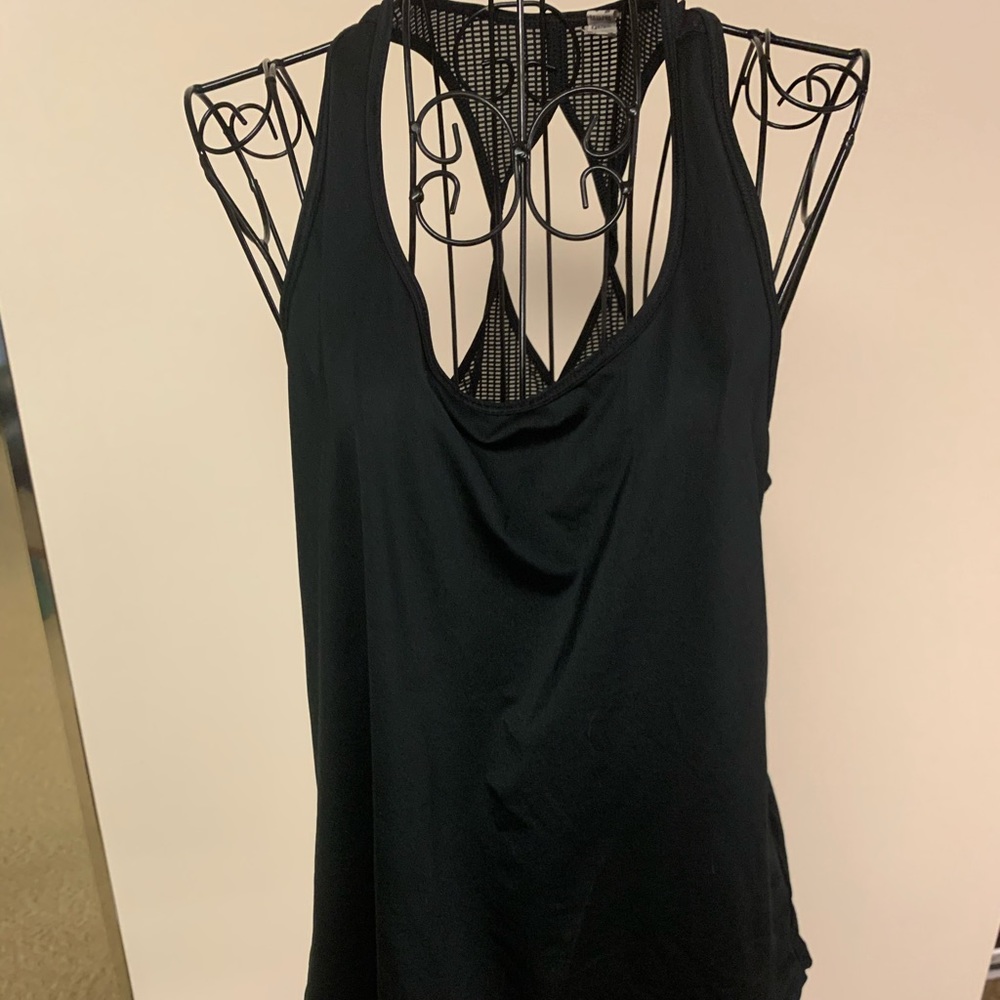 Womens Under Armour black tank top size M